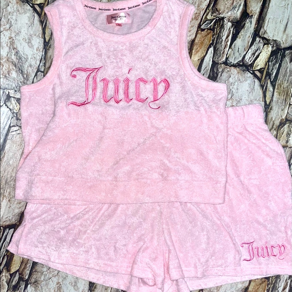 NWOT                                         XL Juicy couture fuzzy pajamas
